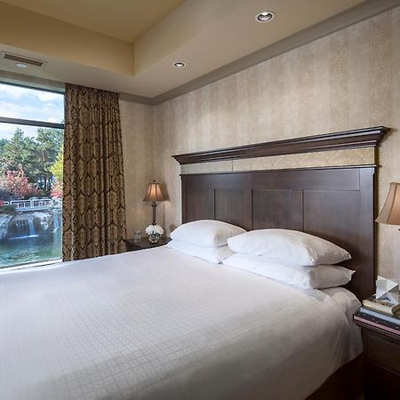 The Royal Kelowna - Bellstar Hotels & Resorts 외부 사진