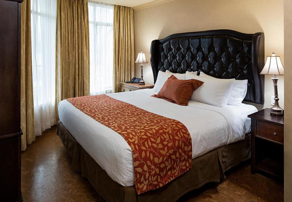 The Royal Kelowna - Bellstar Hotels & Resorts 외부 사진