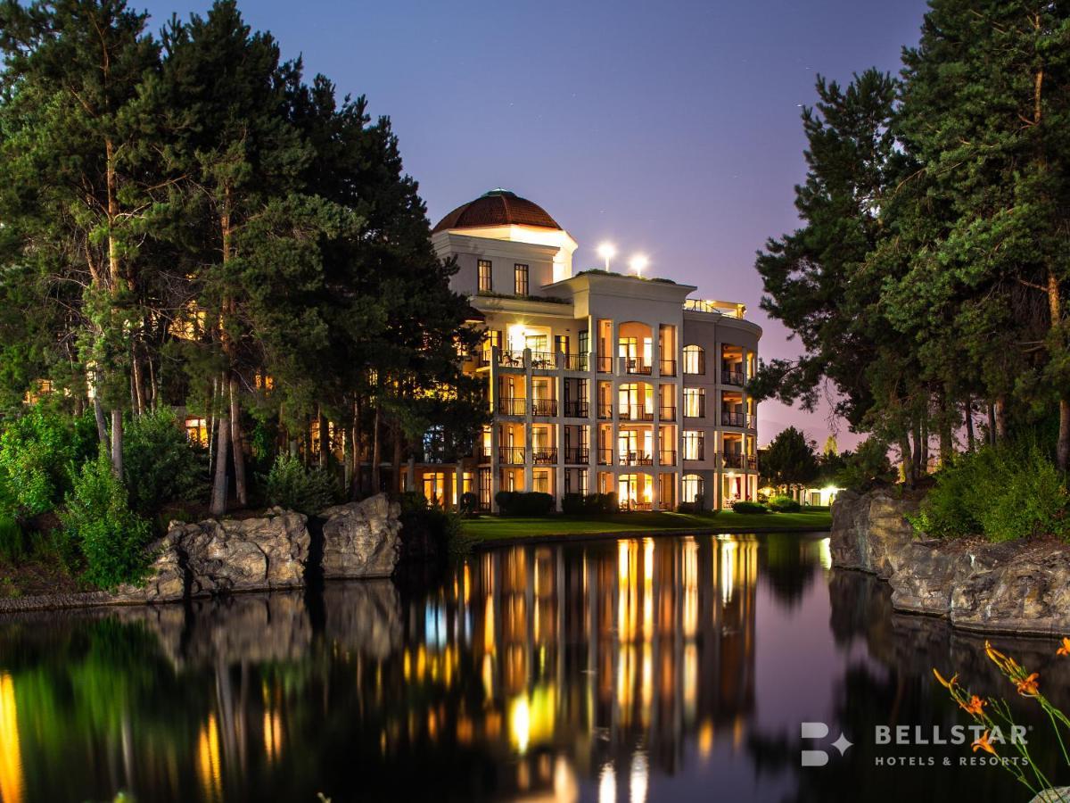 The Royal Kelowna - Bellstar Hotels & Resorts 외부 사진