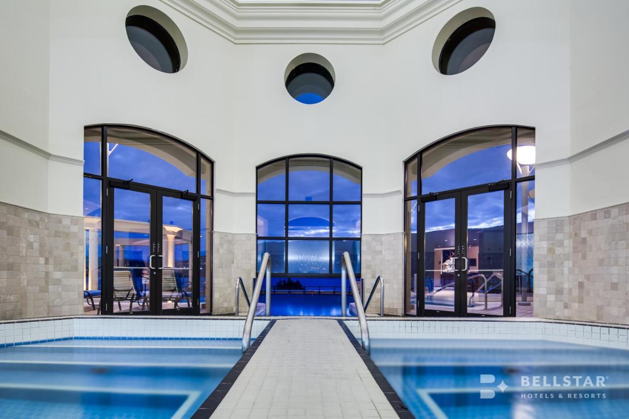 The Royal Kelowna - Bellstar Hotels & Resorts 외부 사진